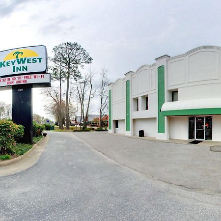Key West Inn - Нюпорт Нюз Екстериор снимка